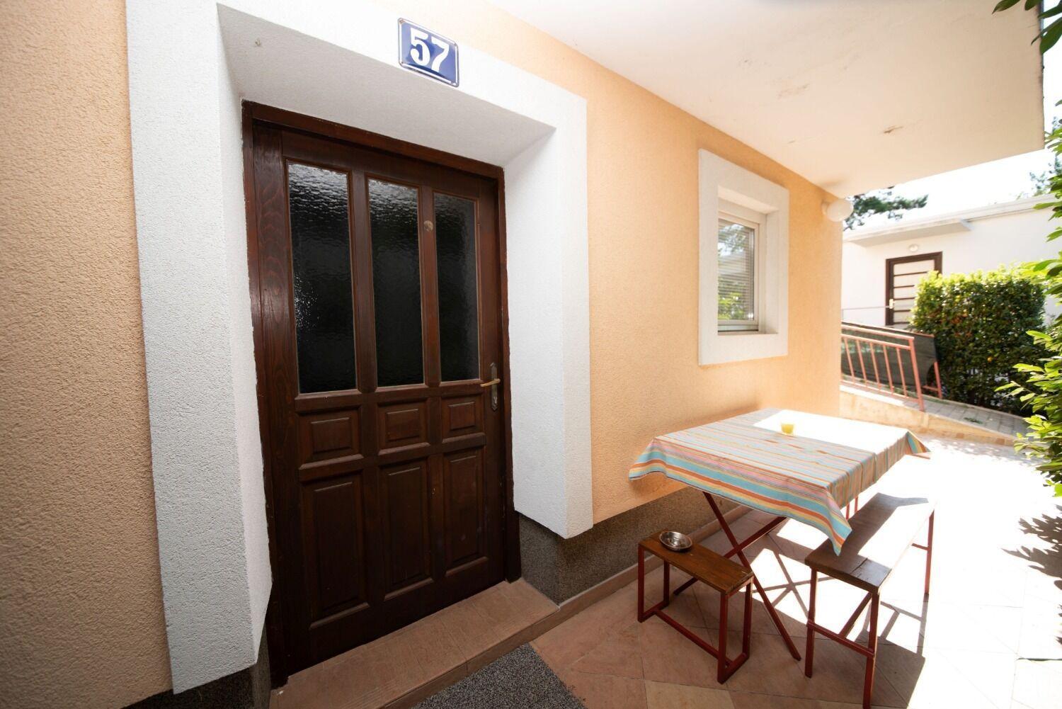 Apartment Ivona Njivice Exterior foto